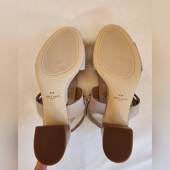 Cole Haan Beige Grey Block Heel Sandals 8.5 NWOB - Picture 5 of 5